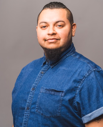 Emu Aragon (he/his) – Greensboro, North Carolina